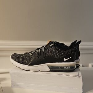 Nike Air Max Black and Gray Athletic Shoes